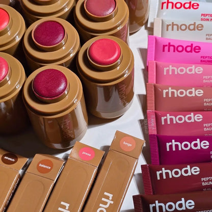 Glossy Peptide-Style Lip Balm