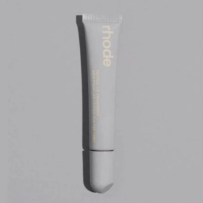 Glossy Peptide-Style Lip Balm