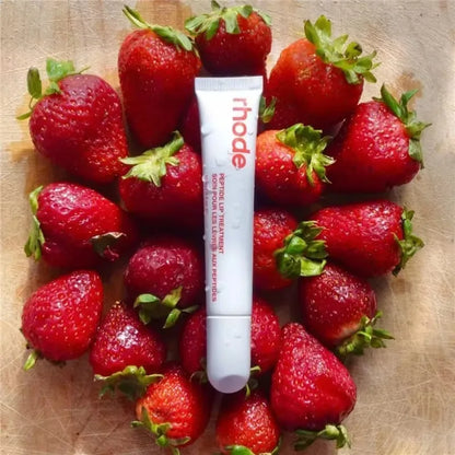 Glossy Peptide-Style Lip Balm